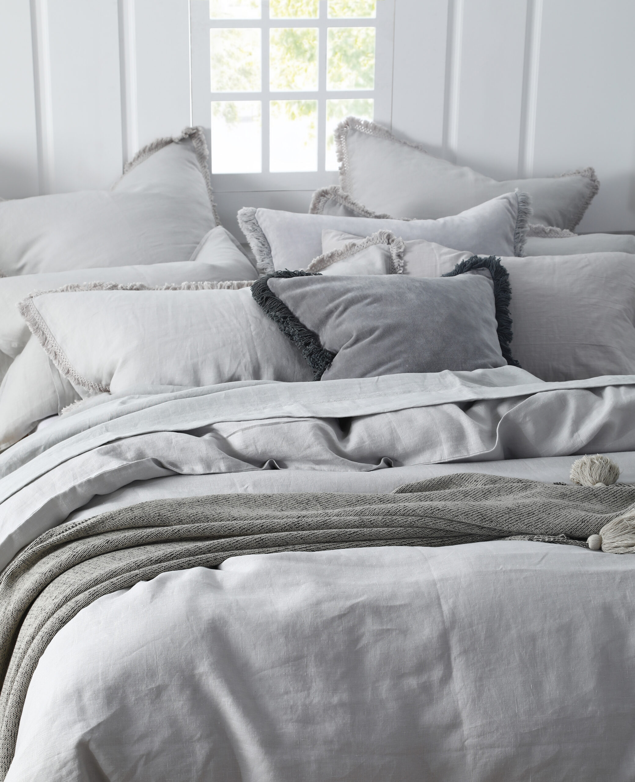 Laundered Linen Duvet Set, Pewter - Image 3