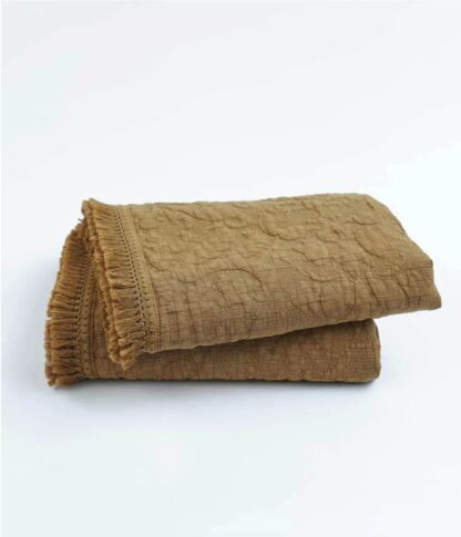 Mayen Throw, Cumin