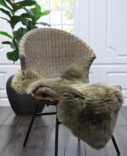 New Zealand Wool Sheepskin Rug, Olive, Single