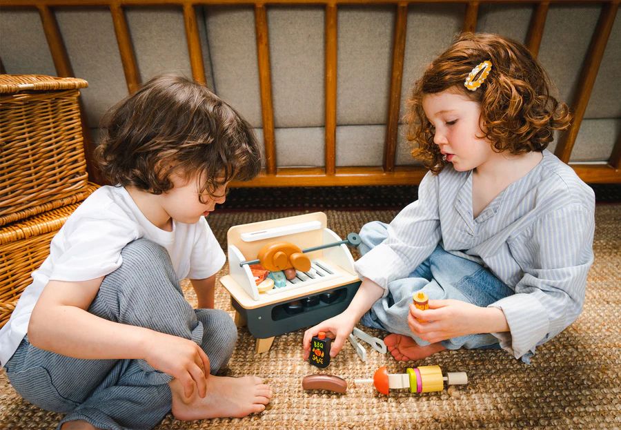 Tender Leaf Toys: Barbeque Play Set - Image 3