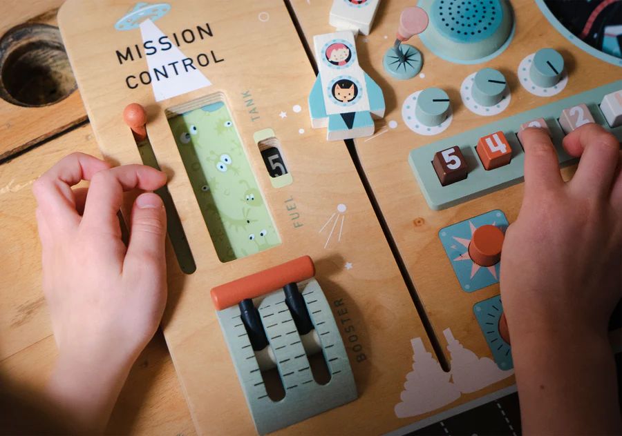 Tender Leaf Toys: Space Station - Image 4