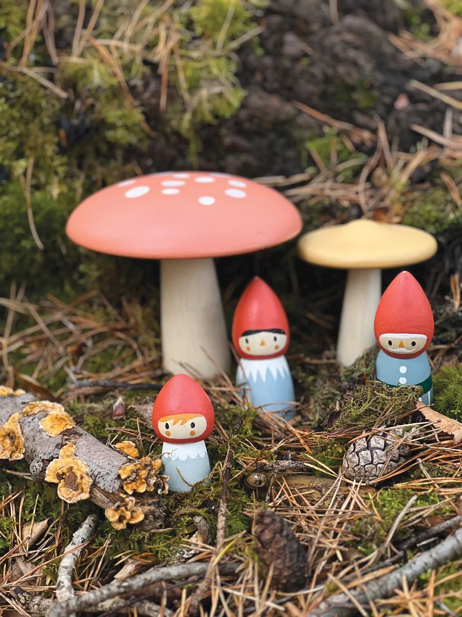 Tender Leaf Toys: Woodland Gnome Family - Image 3