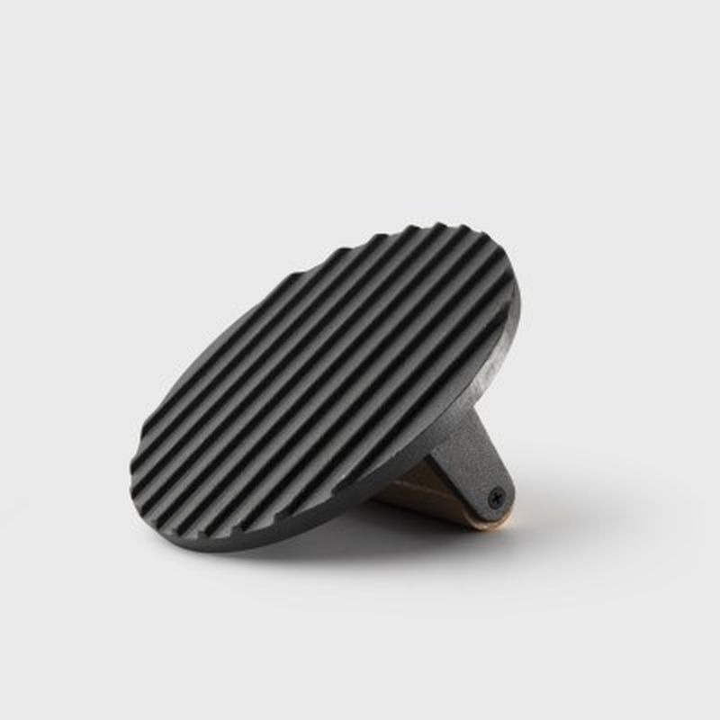 Taylors Cast Iron Grill Press - Image 3